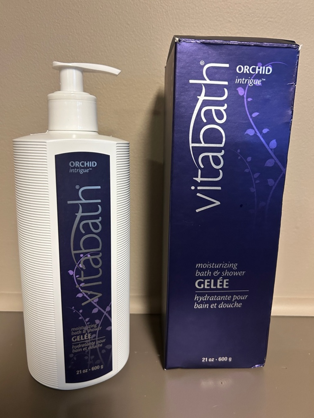 BNIB VITABATH Bath & Shower Gelee, Orchid Intrigue, Pump, Size 21 oz
